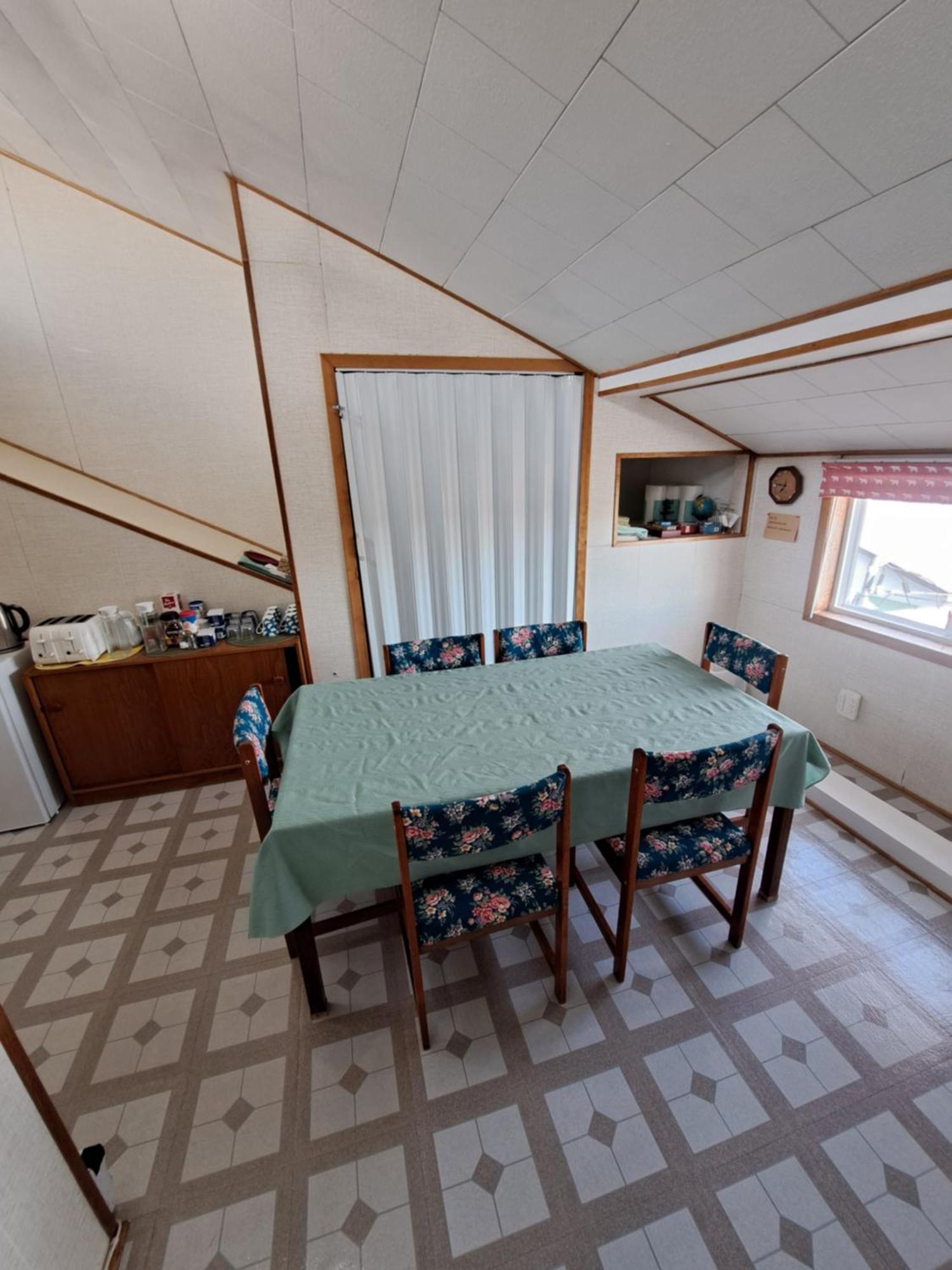 Polar Bear Bed And Breakfast チャーチル エクステリア 写真